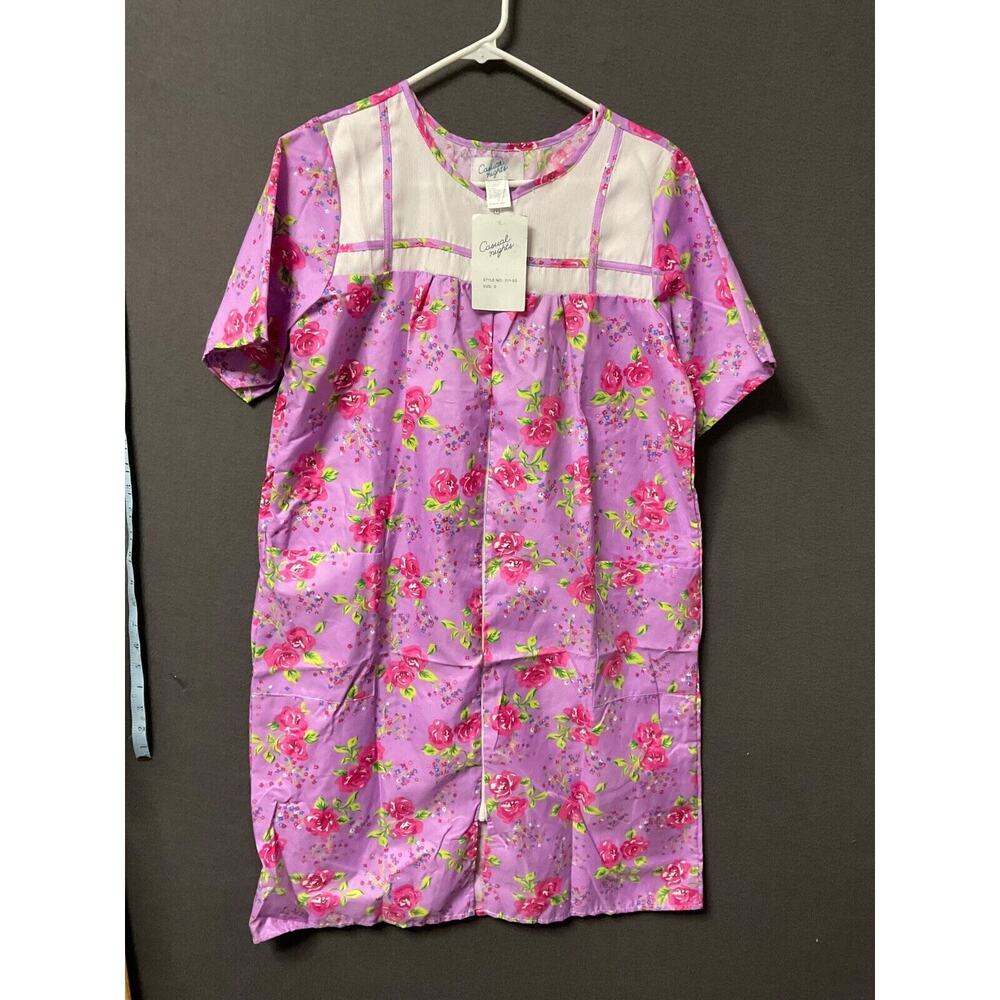 NWT Women's Casual Nights Purple Nightgown, S, Floral, Full‎ Zip Closure